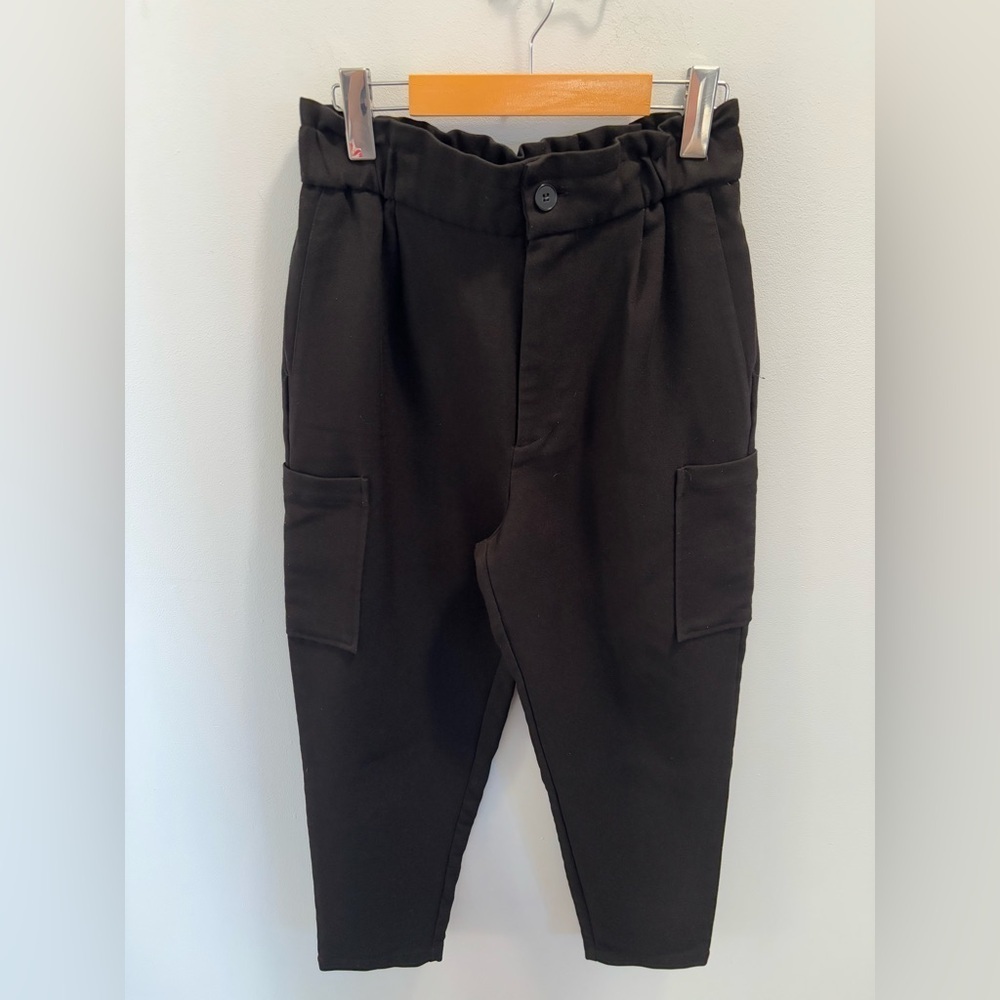 ZARA Size 4 Paperbag Waist Cargo Pants Black